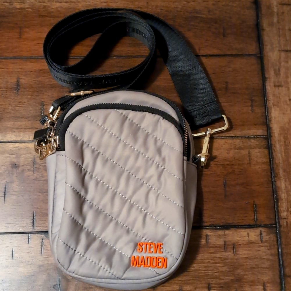Steve Madden crossbody purse
